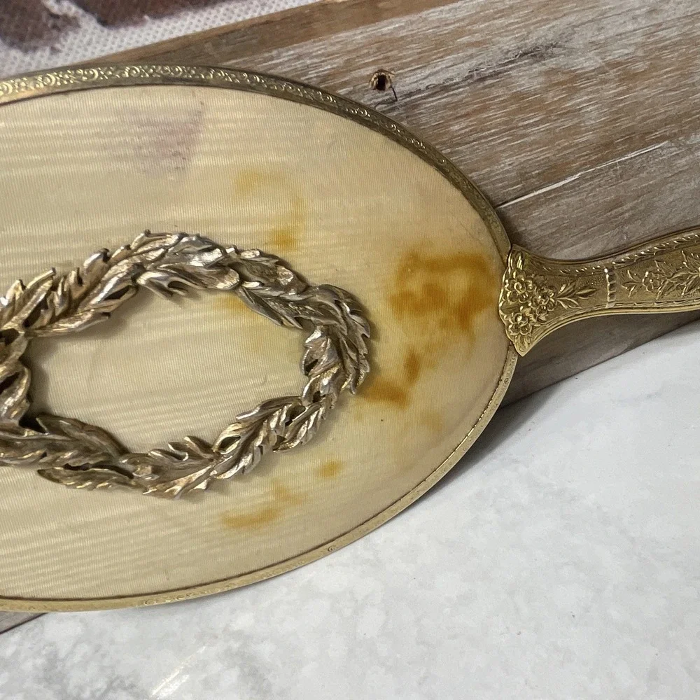 N/A gold tone